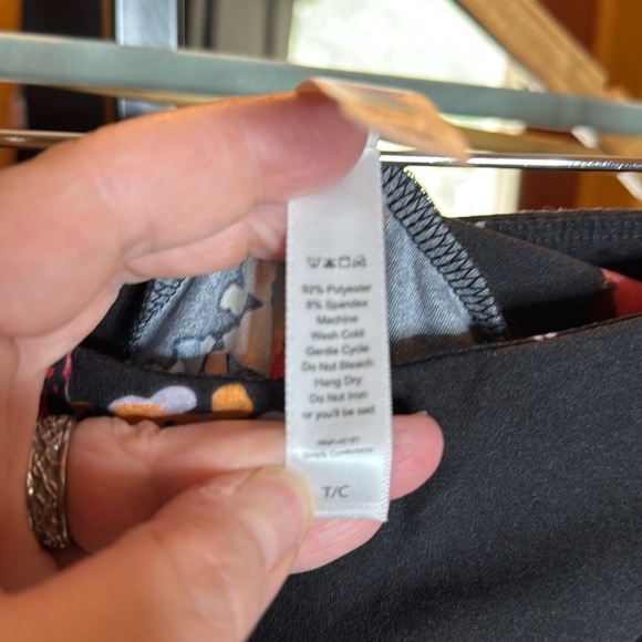 NEW Lularoe TC Tall & Curvy Black Purple Pink Floral Leggings Size 12-18 - Picture 4 of 5